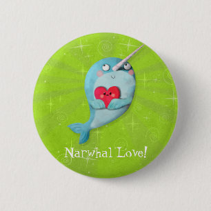 Niedliches Narwhal mit Herzen Button