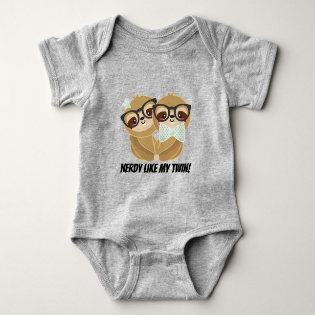 Niedliches nerdy wie mein Doppelkawaii Sloth Baby Strampler (Vorderseite)