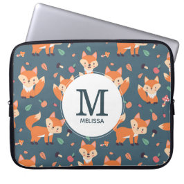 Niedliches Orange Fox Tiermuster Monogramm Laptopschutzhülle
