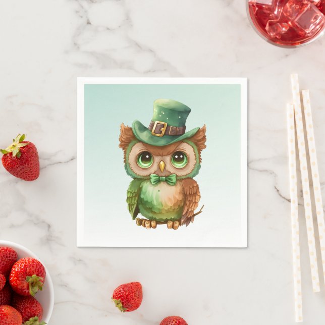 Niedliches Owl in einem grünen Top Hat Serviette (Beispiel)
