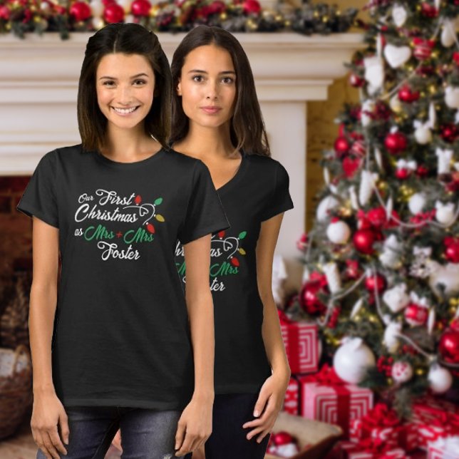 Niedliches Paar - Unsere erste Weihnachtsmatte T-Shirt (Von Creator hochgeladen)