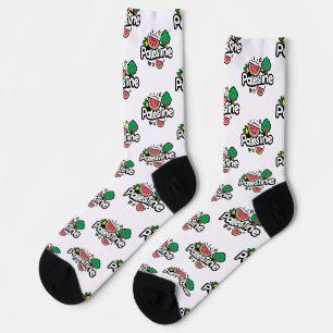 Niedliches palästinensisches Wort, umgeben von Was Socken