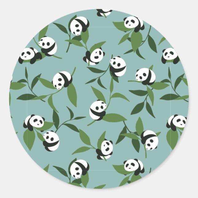 Niedliches Panda-Spiel im Grünen Gartenmuster Runder Aufkleber (Vorderseite)