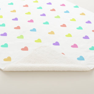 Niedliches Pastel-Regenbogen-Herzmuster Sherpadecke