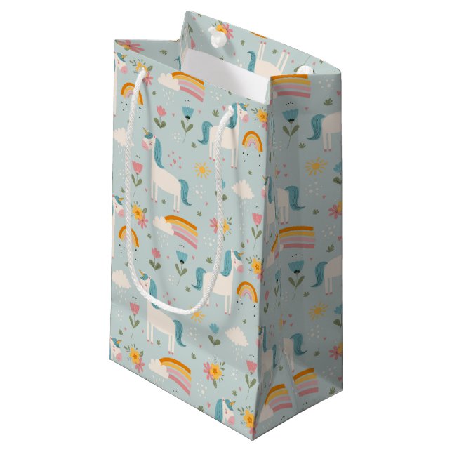 Niedliches Pastell-Regenbogen-Muster Kleine Geschenktüte (Vorderseite Schrägansicht)