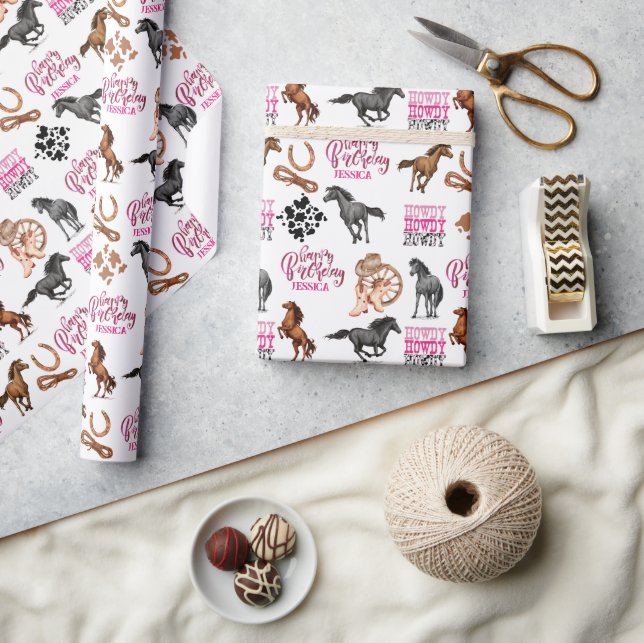 Niedliches Pferd Cowgirl Birthday Geschenkpapier (Kunsthandwerk)