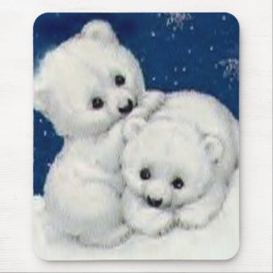 Niedliches polares Bärenjunges Mousepad