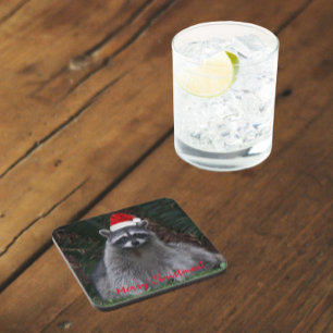 Niedliches Raccoon mit roter Weihnachtsmannmütze Getränkeuntersetzer