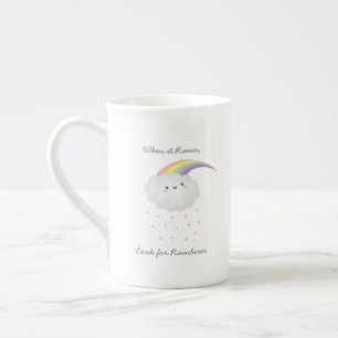 Niedliches Regenbogenwolken-Regen Inspiration Zita Prozellantasse