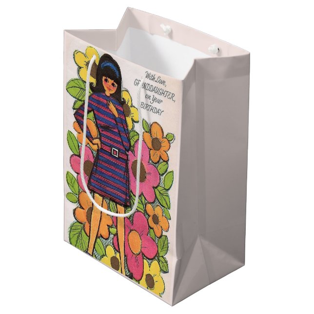 Niedliches Retro-Teeny Happy Birthday Grand Tochte Mittlere Geschenktüte (Vorderseite Schrägansicht)