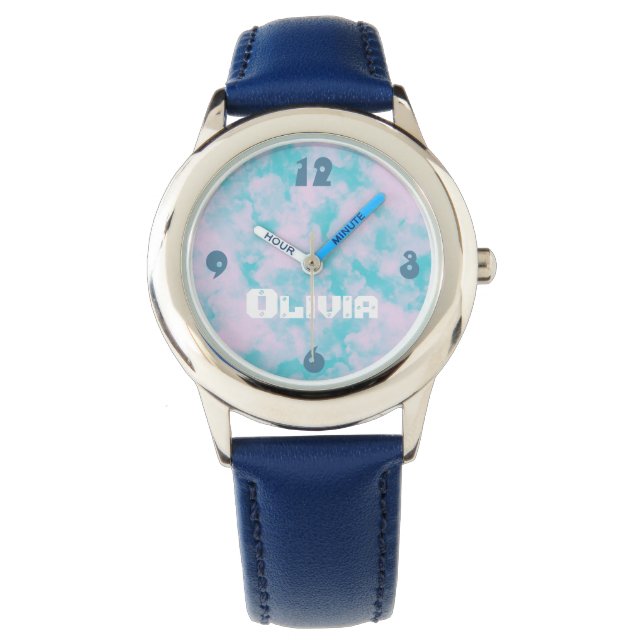 Niedliches Rosa und Blaue Himmelswolken Personalis Armbanduhr (Vorderseite)