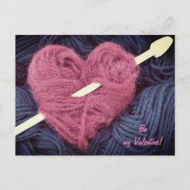 Niedliches rosa Wolleherz mit Postkarte der