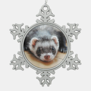 Niedliches Sable-Frettchen Schneeflocken Zinn-Ornament