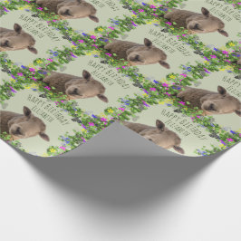 Niedliches Schaf im Blumenrahmen Personalisiert Geschenkpapier