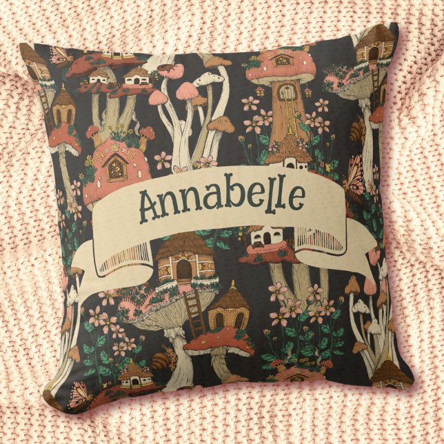 Niedliches Schwarz-Hütte-Core-Mushroom-Muster Kissen (Von Creator hochgeladen)