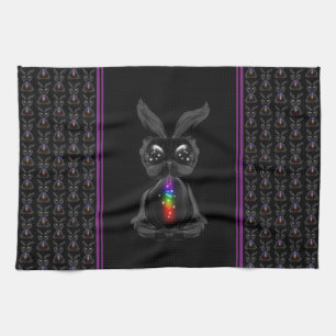 Niedliches Schwarzes Kaninchen mit Chakra-Rainbow- Geschirrtuch