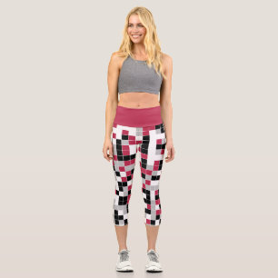 Niedliches Schwarzes Magenta Geometrisches Muster Capri Leggings