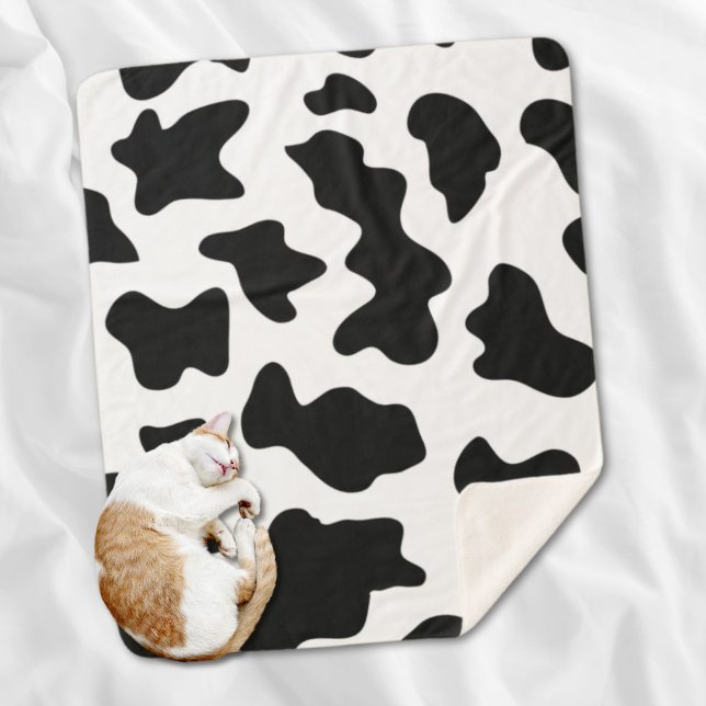 Niedliches Schwarzweißdruck-Kinderzimmer von Zucht Sherpadecke (Cute black and white cow print farm animal nursery sherpa blanket)