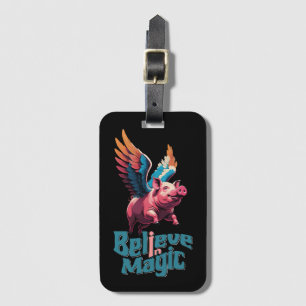 Niedliches Schwein mit farbigen Flügeln   Glaube a Gepäckanhänger