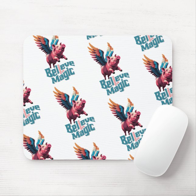 Niedliches Schwein mit farbigen Flügeln | Glaube a Mousepad (Mit Mouse)