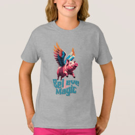 Niedliches Schwein mit farbigen Flügeln | Glaube a T-Shirt