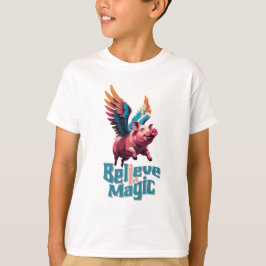 Niedliches Schwein mit farbigen Flügeln | Glaube a T-Shirt