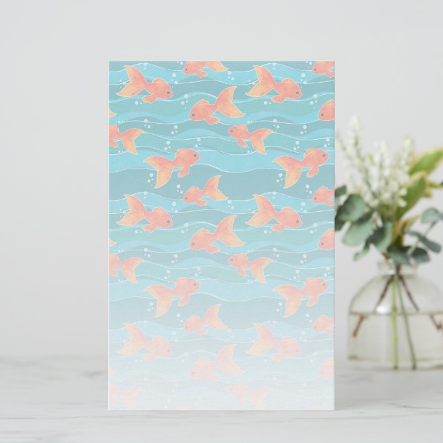 Niedliches Schwimmen Goldfish & Wassermuster Briefpapier (Stehend Vorderseite)