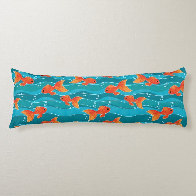 Niedliches Schwimmen Goldfish & Wassermuster Seitenschläferkissen (Vorderseite)