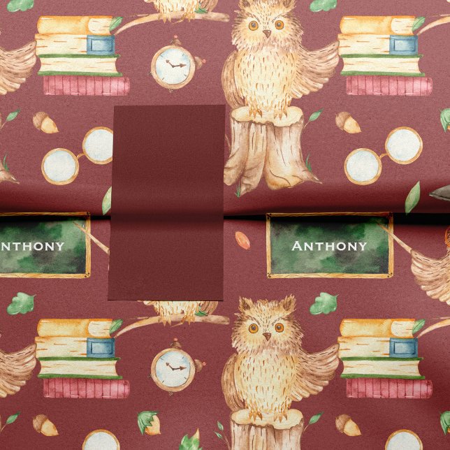 Niedliches Smart Owl mit dem Namen der Chalkboard- Seidenpapier (Von Creator hochgeladen)