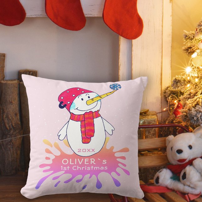 Niedliches Snowman Baby First Christmas Pink Kissen (Von Creator hochgeladen)