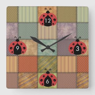 Niedliches trendy Vintag Retro Ladybug Patchwork Quadratische Wanduhr