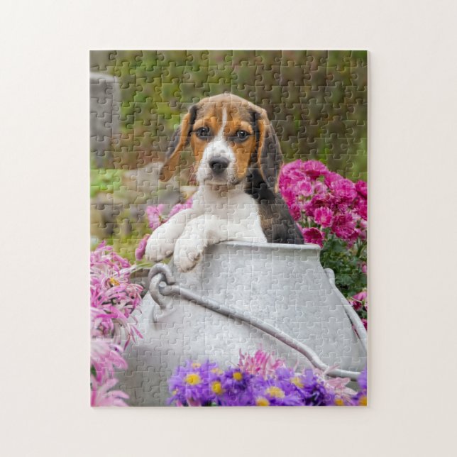 Niedliches Tricolor Beagle-Hundewelpen-Butterfaß - (Vertikal)