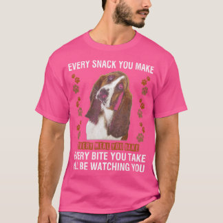 Niedliches und kurbeltes Basset wird Sie beim T-Sh T-Shirt