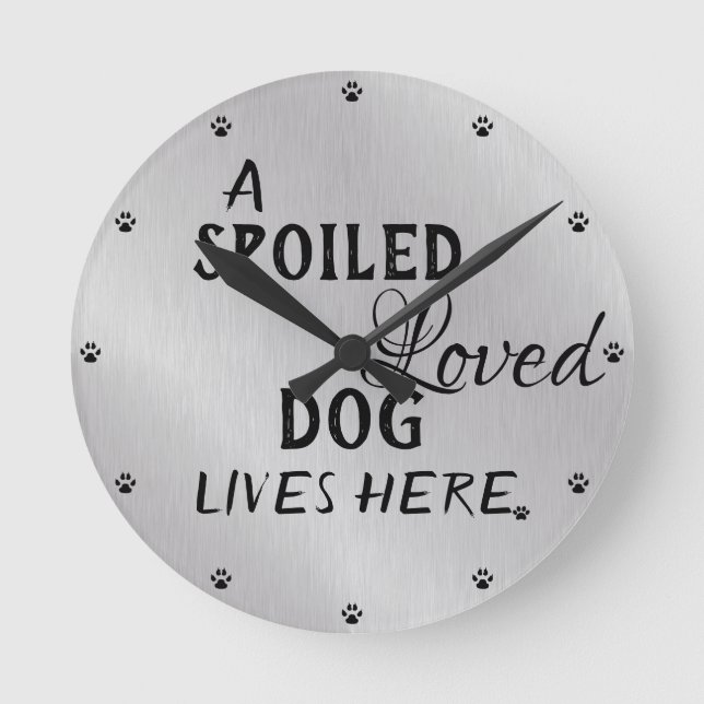 Niedliches verworrenes Hundeangebot Runde Wanduhr (Vorderseite)