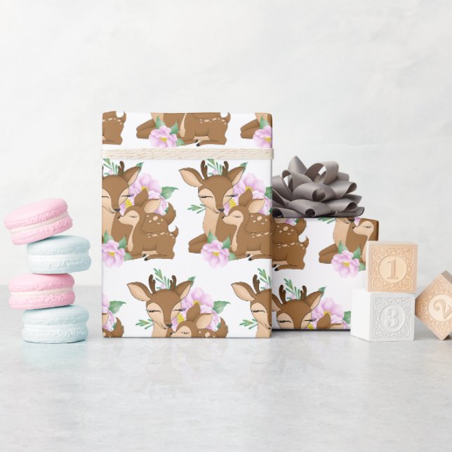 Niedliches Waldgebiet Mommy und Hirschgeziegeltes  Geschenkpapier (Babyparty)