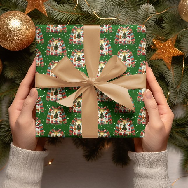 Niedliches Weihnachtsbaum Trio Ugly Weihnachtskrau Geschenkpapier (Von Creator hochgeladen)