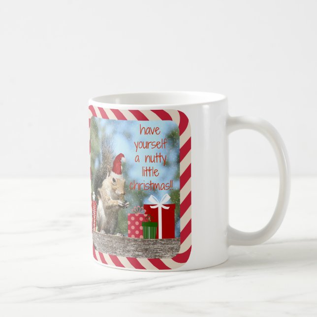 Niedliches Weihnachtseichhörnchen, haben ein Kaffeetasse (Rechts)