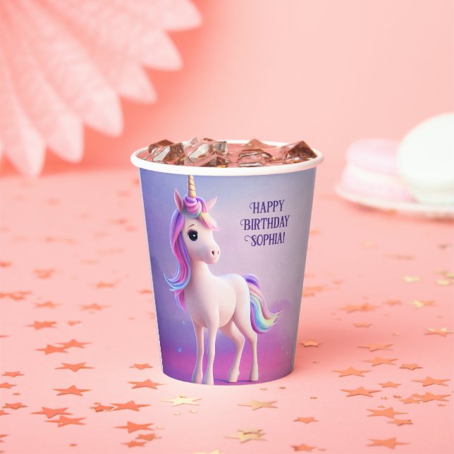 Niedliches weißes Einhorn mit rosa und blauem Mane Pappbecher (Insitu)