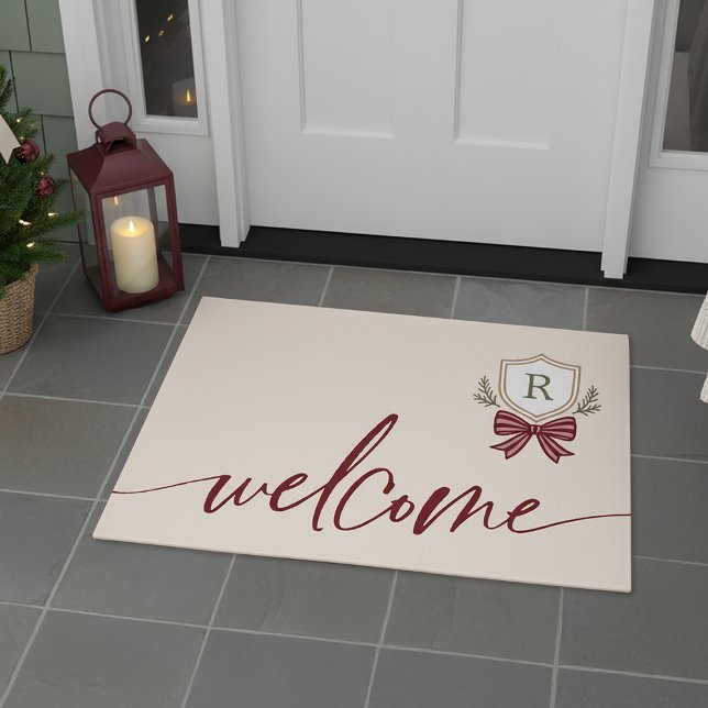 Niedliches Welcome Monogram Wappen Holiday Bow Wei Fußmatte (Shown on a 24" x 36" doormat)