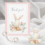 Niedliches Woodland Bunny Rabbit Flat Danke Karte<br><div class="desc">Niedliche Aquarell handgezeichnete Holzhasen in einem Korb Babydusche Dank Karte. Einfache sanfte Farben Set für ein süßes Thema. So niedlich und einfach danke Ihnen Karte für diese besondere Veranstaltung.</div>