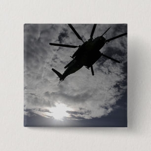 Niedrige Winkelansicht eines CH-53E Button
