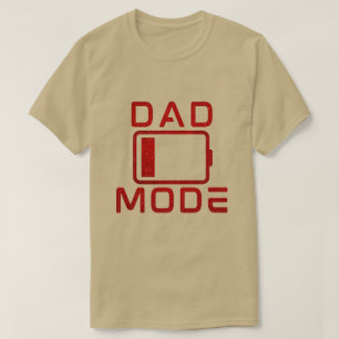 Niedriger Akku-Glitzer-T - Shirt im Vater-Modus