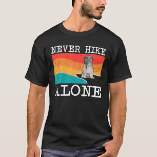 Niemals allein durch die Pyrenäen wandern T-Shirt