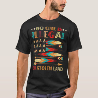 Niemand ist illegal in den USA, die im gestohlenen T-Shirt