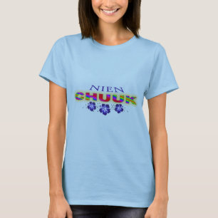 Nien Chuuk auf Lila T-Shirt