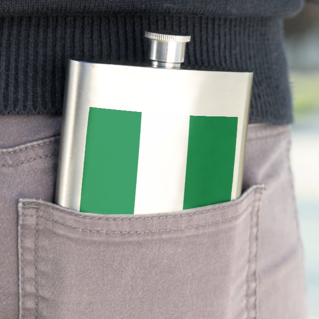 Nigeria-Flagge Flachmann (Beispiel)