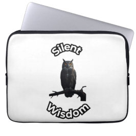 **Night Forest Owl – Realistic Nocturnal Owl Illu Laptopschutzhülle