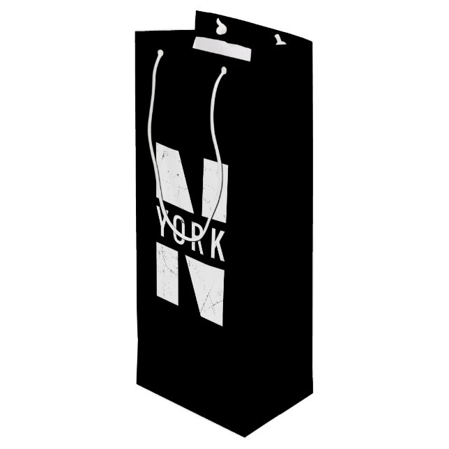 Night New York Geschenktüte Für Weinflaschen (Rückseite Schrägansicht)