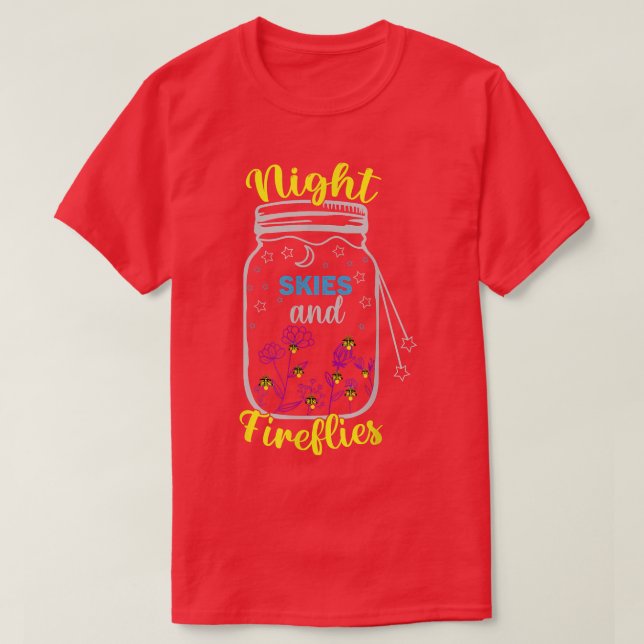 Night Skies and Fireflies Sonniges Camping & Wande T-Shirt (Design vorne)