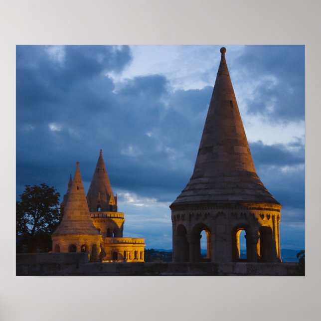 Night view of Fisherman's Bastion, Castle Hil Poster (Vorne)